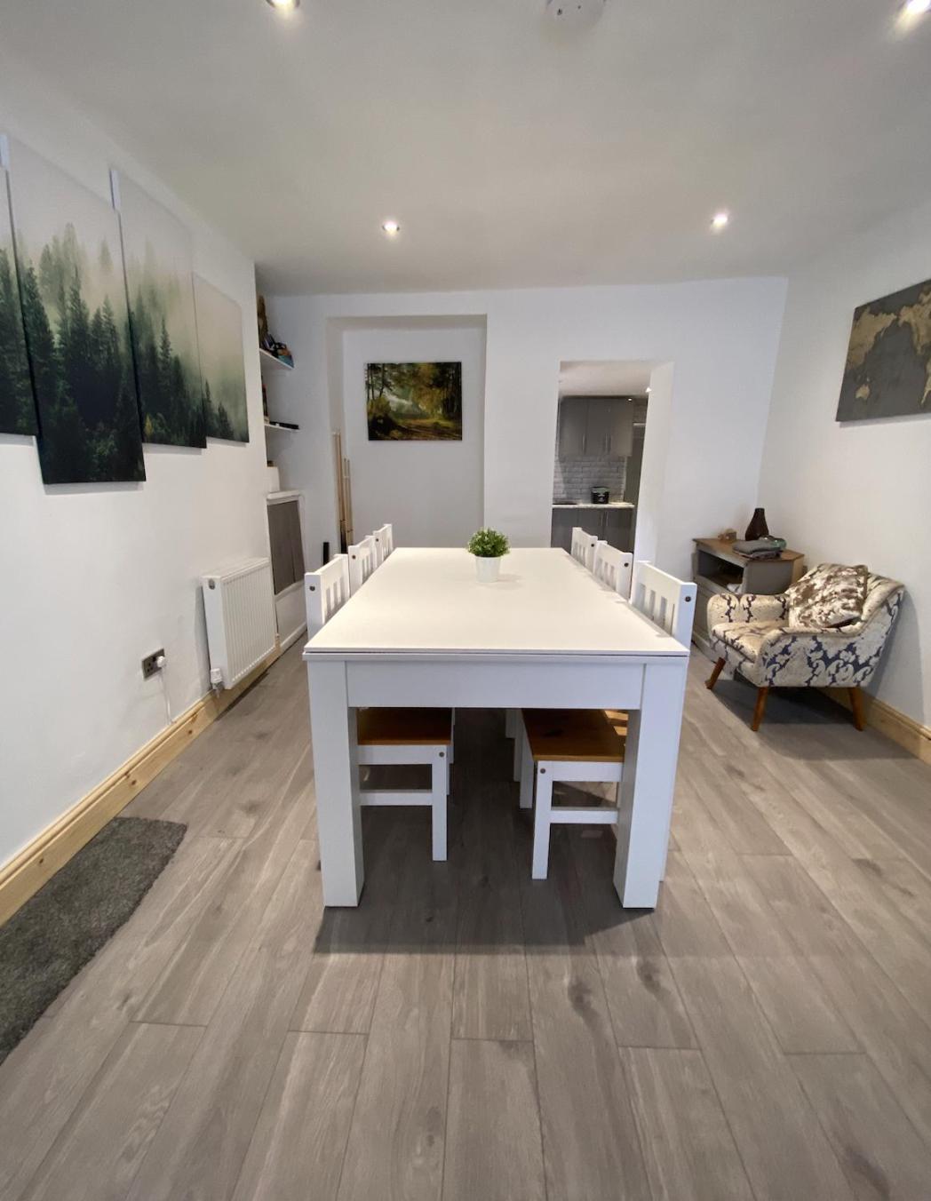 Brynhyfryd Holiday home